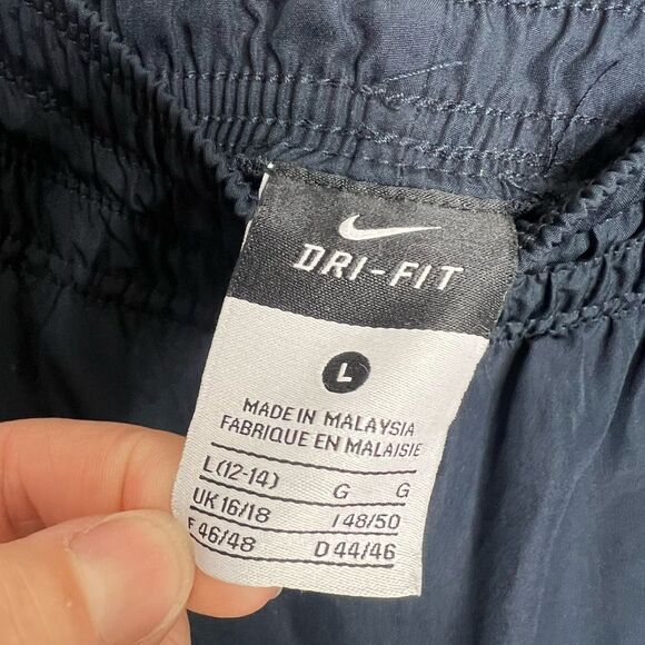 Nike Capri - Picture 4 of 5